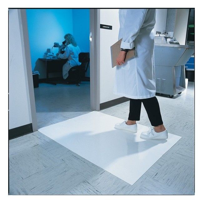 Tapis de 120 feuilles collantes jetables en polyéthylène blanc. Retient la saleté des semelles. 24"x 45". 4 x 30 feuilles. Tapis de 120 feuilles collantes jetables en polyéthylène blanc. Retient la saleté des semelles. 24"x 45". 4 x 30 feuilles.
