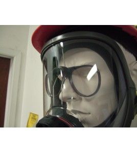 3M ajustable spectacle kit for full facepiece respirators 6000 series. Prescription lenses not included