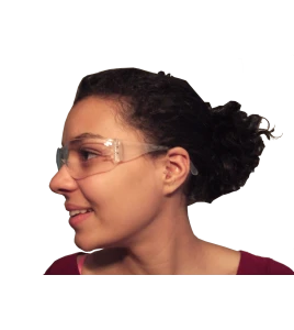 Lunette de sécurité Virtua Max par 3M. Lentille de polycarbonate clair recouvert d'un revêtement antibuée. Homologué CSA.