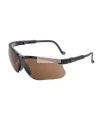 Lunette de sécurité Genesis pour protection oculaire par Uvex. Lentille antibuée couleur espresso pour activité quotidienne.