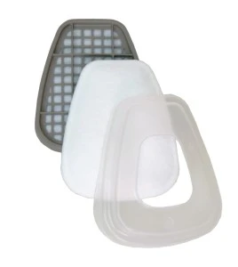 Filtre N95 fait pour le dispositif de retenu 501 de 3M qui se rattache à une cartouche série 6000. Vendu à la paire. 10/boite.