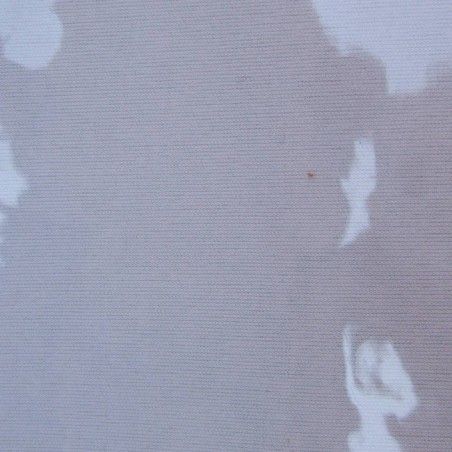 Vinyle transparent d'épaisseur 16 mils, résistant aux flammes, aux huiles et aux acides. Vendu au pied carré.