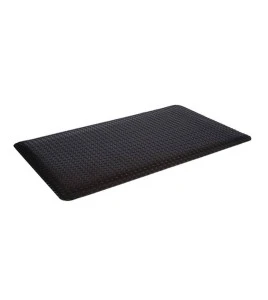Black anti-fatigue carpet 5/8 in, made of rubberand and Deck Plate on surface .