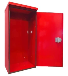 Surface-mounted outdoors steel fire cabinet for 10 lbs extinguishers.