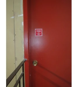 Affiche bilingue autocollante 4 po x 4 po «Extincteur d'incendie à l'intérieur».