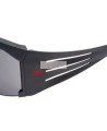 Lunette de sécurité SecureFit SF602FGAF pour protection oculaire de 3M. Lentille grise antibuée avec monture grise et rouge