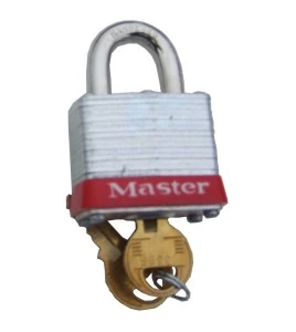 Cadenas de type régulier, 1 9/16 po (40 mm) de large fait d'un fuselage d'acier laminé avec des mailles en acier durci.