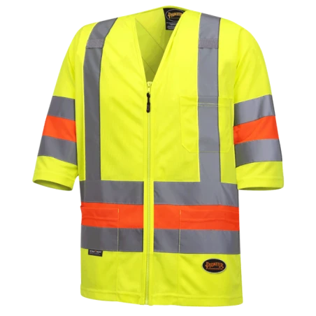 High-visibility shirt for roadwork flaggers, compliant with new Transports Québec regulation. 