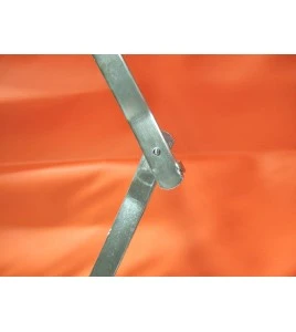 Stretcher folding in two, 206 x 55 x 14 cm (81 x 21.5 x 5.5 in).