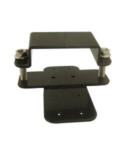 Base métallique pour l’installation d’extincteur sur la structure d’un charriot élévateur