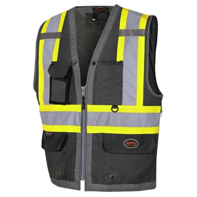 Low-visibility black surveyor vest with 12 pockets class 1 level 2, Pioneer 6671 Low-visibility black surveyor vest with 12 pockets class 1 level 2, Pioneer 6671