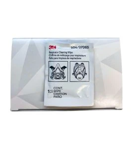 Alcohol-free cleaning wipe for protective masks, 100 units by box.
